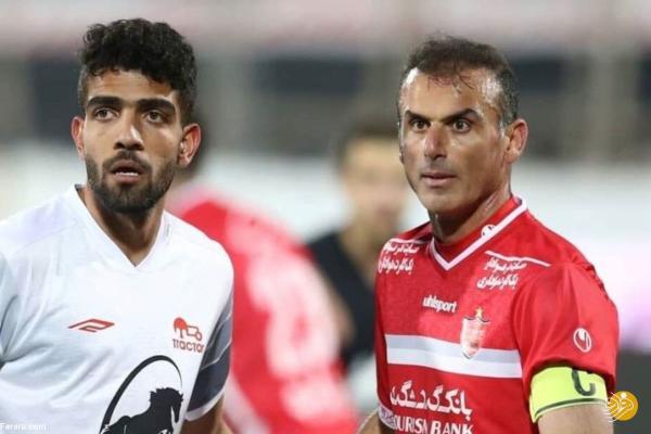 درخواست سیدجلال از گل محمدی در بازی پرسپولیس درخواست سیدجلال از گل محمدی در بازی پرسپولیس